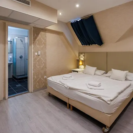 Bastya Konferencia Es Wellness Hotel Miskolc Exterior photo