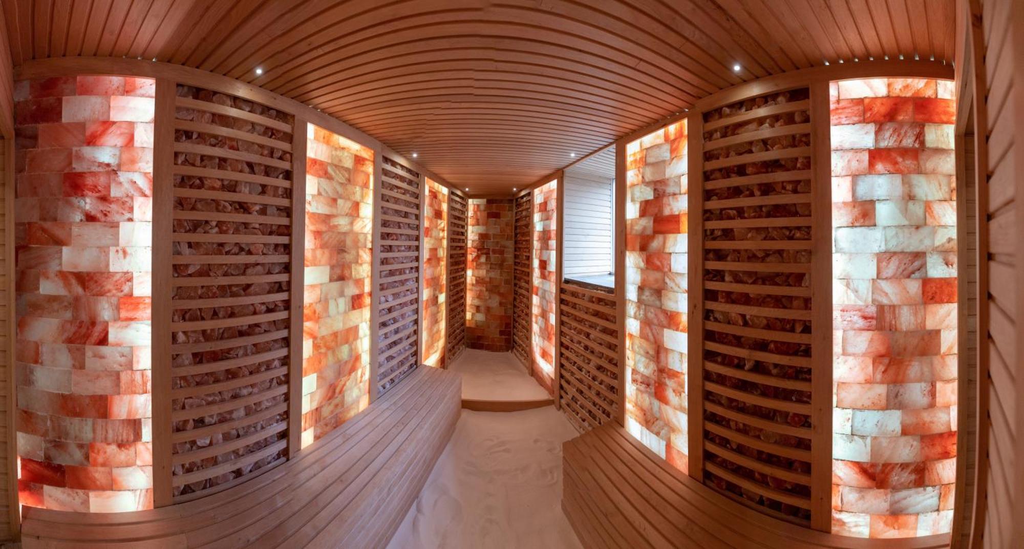 Hotel Bastya Konferencia Es Wellness Hotel 4*